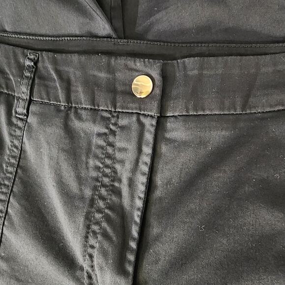 Chico's Crop Pants Black Ultimate Fit Comfort Waist Luxe Utility Slim Sz 1 US 8 - Picture 8 of 13